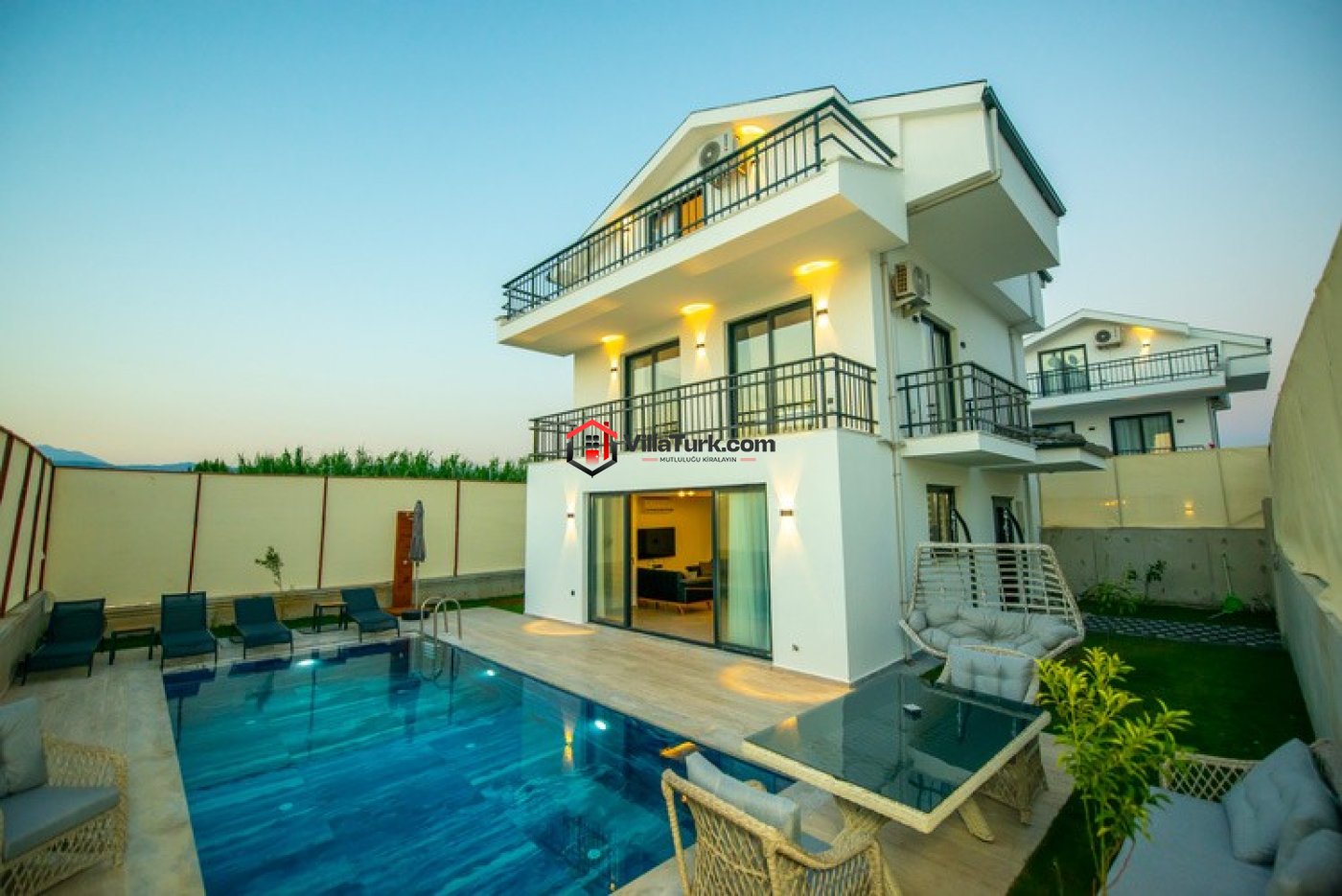 Kışın Villa Tatili: Sessiz, Huzurlu ve Konforlu Bir Tatil Rehberi